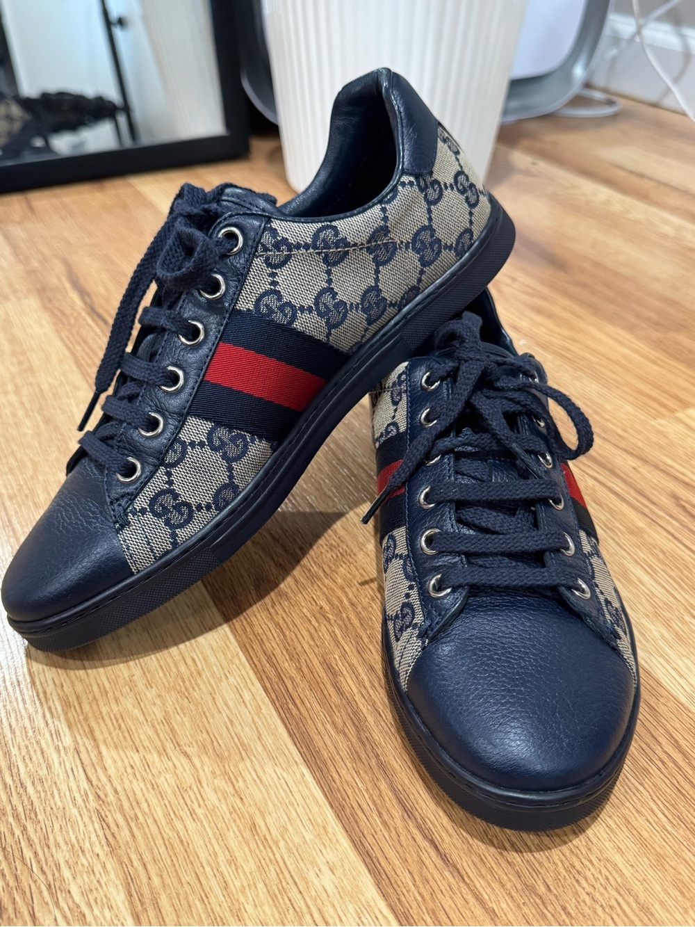 Authentic GUCCI Monogram Sneakers - Excellent Condition (US 6 / EU 36)